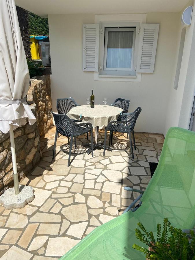 App Oliver Malinska Exterior foto
